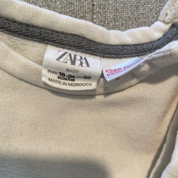 Zara 18-24 month "oh hey there" sweatshirt - Picture 3 of 3